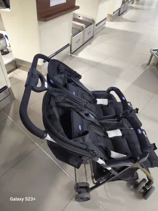 Carrito de paseo doble negro