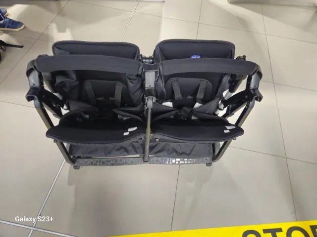 Carrito de paseo doble negro