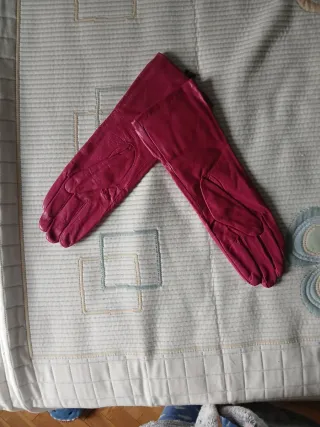 Guantes de cuero fucsia sin estrenar Teria Yabar