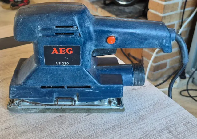 Lijadora Orbital AEG VS 230