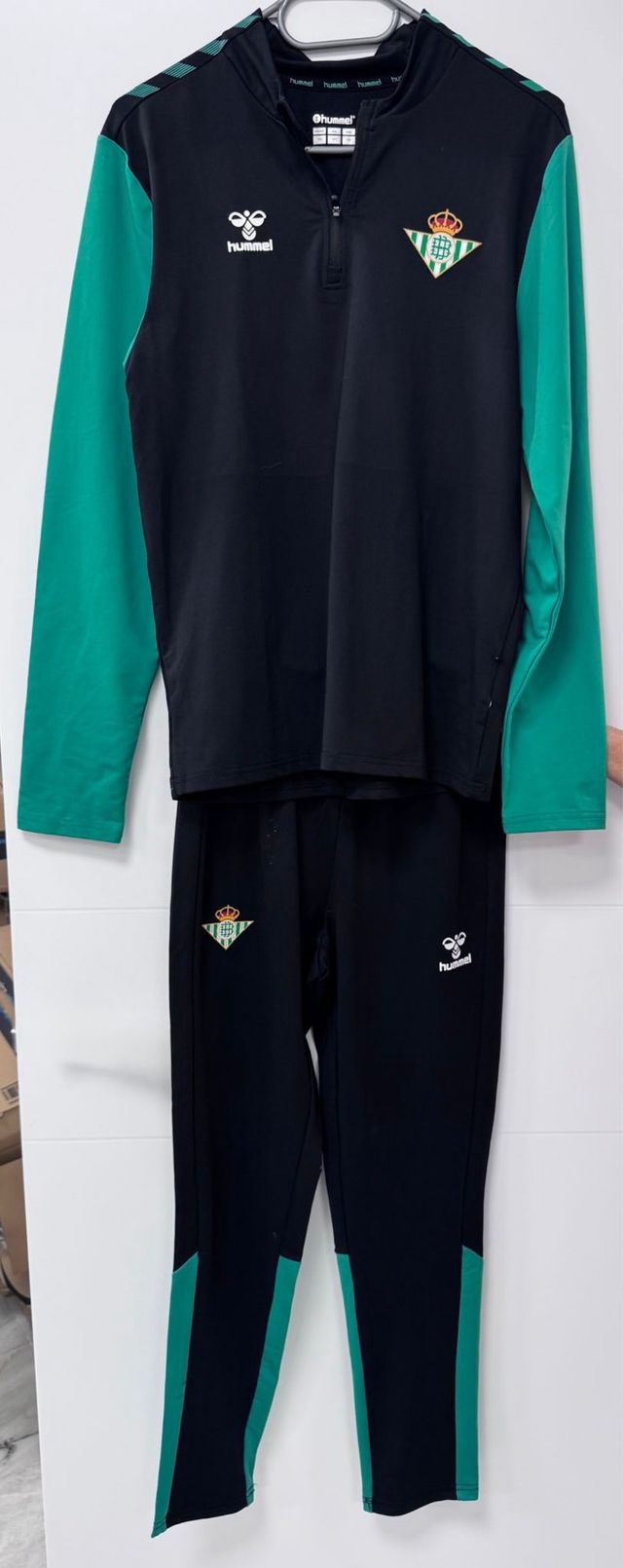 Chándal Oficial Real Betis Balompié Hummel
