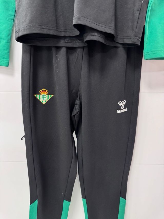 Chándal Oficial Real Betis Balompié Hummel