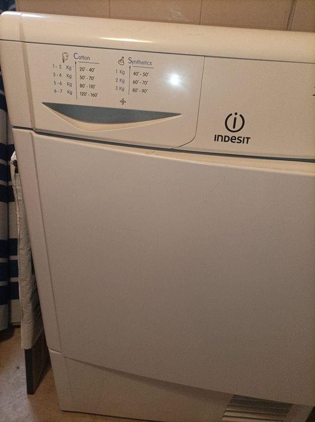 Secadora Indesit 7kg *leer