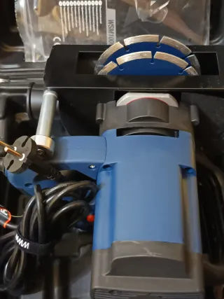 Rozadora de pared Ferm