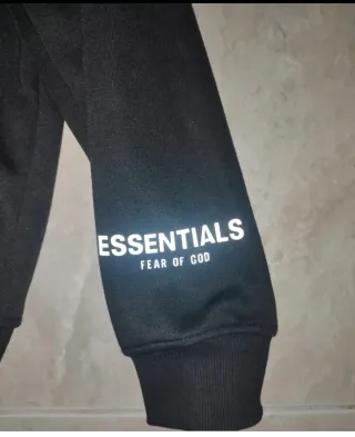 Sudadera Fear of God Essentials Negra Talla M