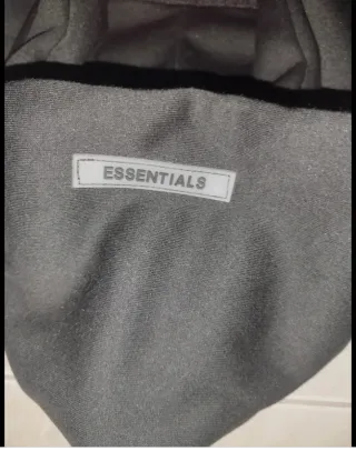 Sudadera Fear of God Essentials Negra Talla M