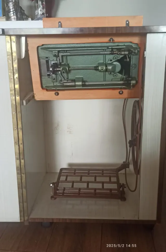 Máquina de coser Refrey Preferida