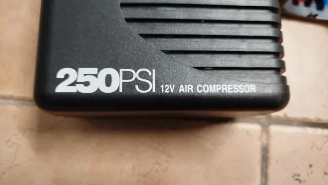 Compressore Aria 12V 250PSI