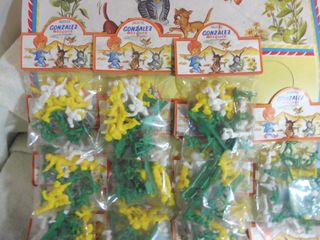 Espositore incompleto di soldatini giocattolo González