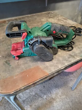 Lijadora de banda Parkside PBSD 600 A1