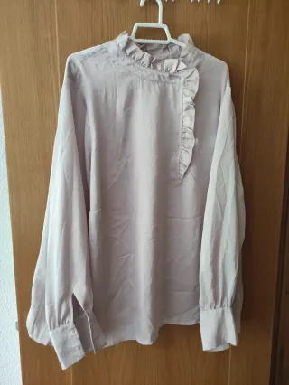 Blusa mujer rosa con volantes