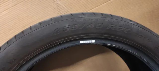 2 Neumáticos Pirelli Scorpion 255/40R20 101V