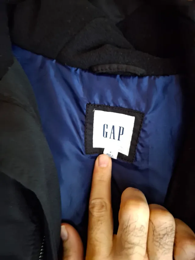 Abrigo GAP Negro Hombre