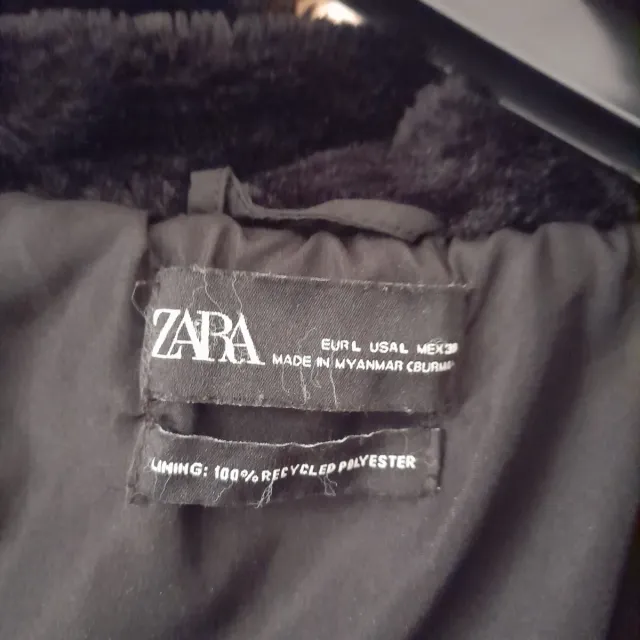 Chaqueta acolchada negra Zara