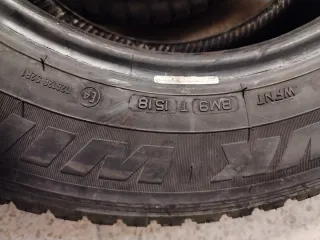 4 Neumáticos Invierno 215/70/15