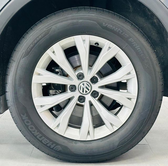 VOLKSWAGEN Tiguan Advance 2.0 TDI DSG