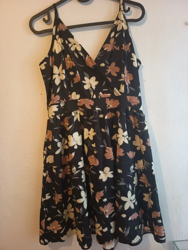 Vestido estampado floral negro