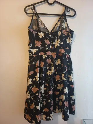 Vestido estampado floral negro