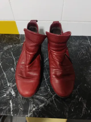 Botines burdeos de piel. Paula Urban