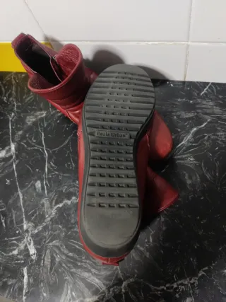 Botines burdeos de piel. Paula Urban