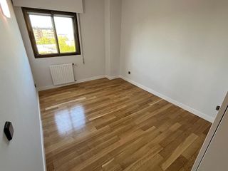 Piso en alquiler en Peñagrande en Madrid