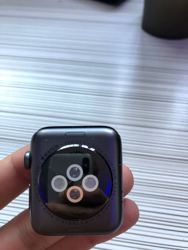 Apple Watch Series 2 - Schermo rotto + 4 cinture