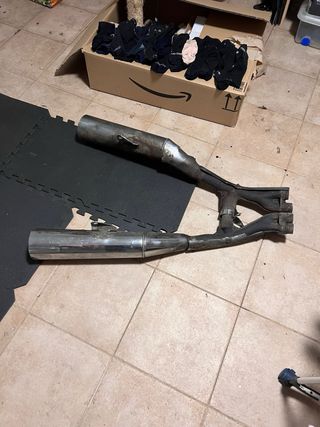 Escapes Honda CB750 RC42