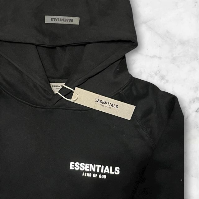 Sudadera ESSENTIALS Negra