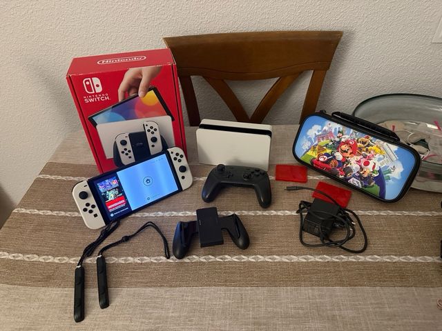 Nintendo Switch OLED Blanca + Accesorios