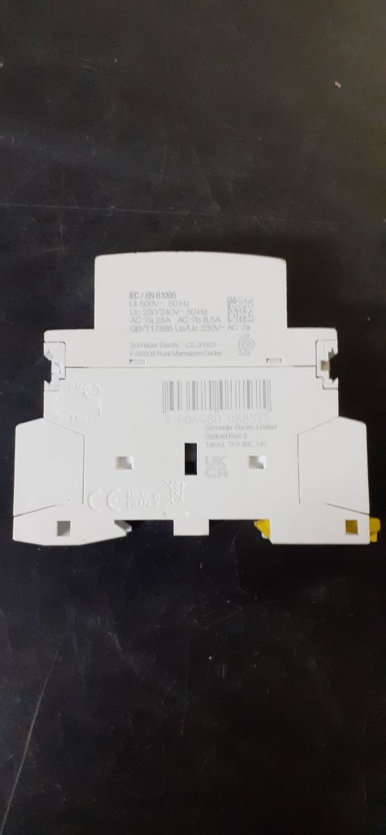 Contactor Schneider ICT 2 Polos 25A 250V