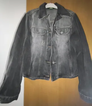 Chaqueta mujer vaquera Benetton gris