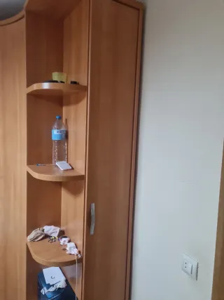 Armario de habitación madera