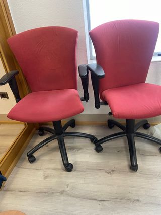 4 Sillas de Oficina Rojas y Negras