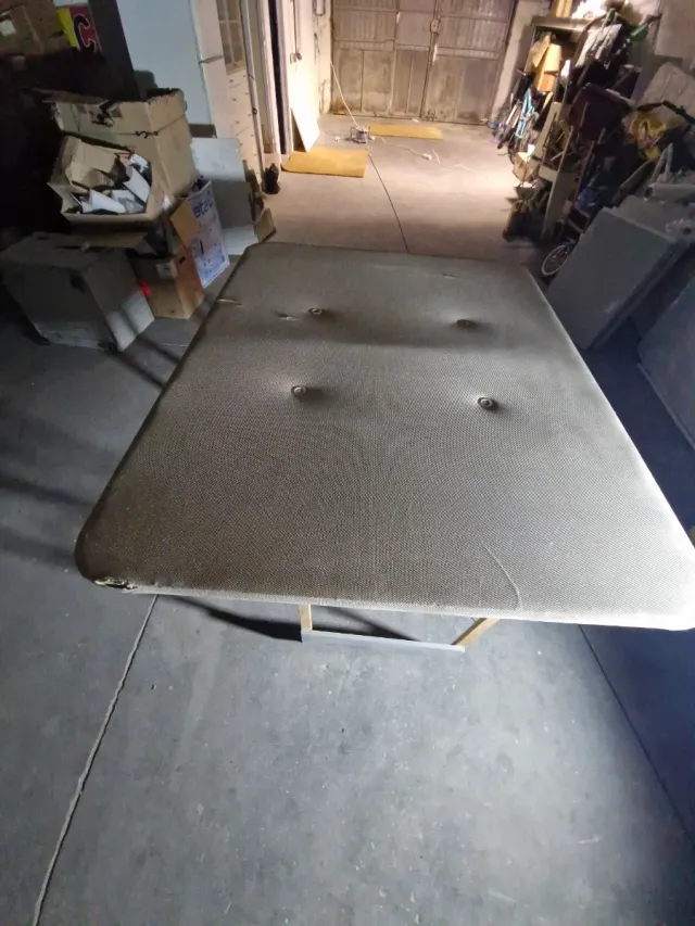 Colchón y estructura de cama