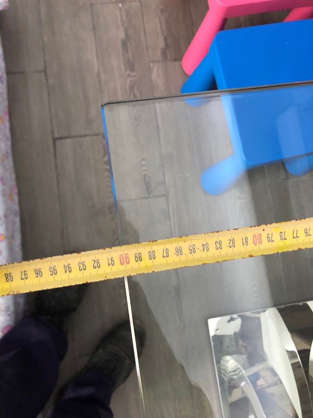 Mesa cristal diseño CC soporte metal