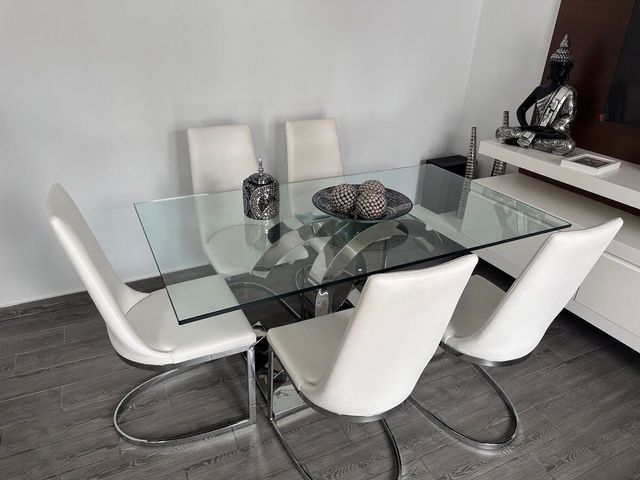 Mesa cristal diseño CC soporte metal