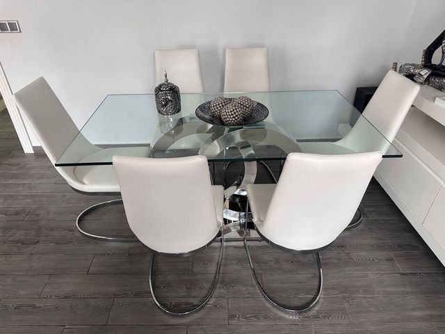 Mesa cristal diseño CC soporte metal