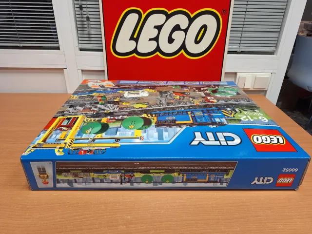 Treno Cargo LEGO CITY 60052 (2014)