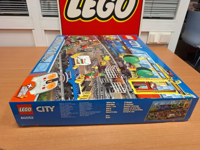 Treno Cargo LEGO CITY 60052 (2014)