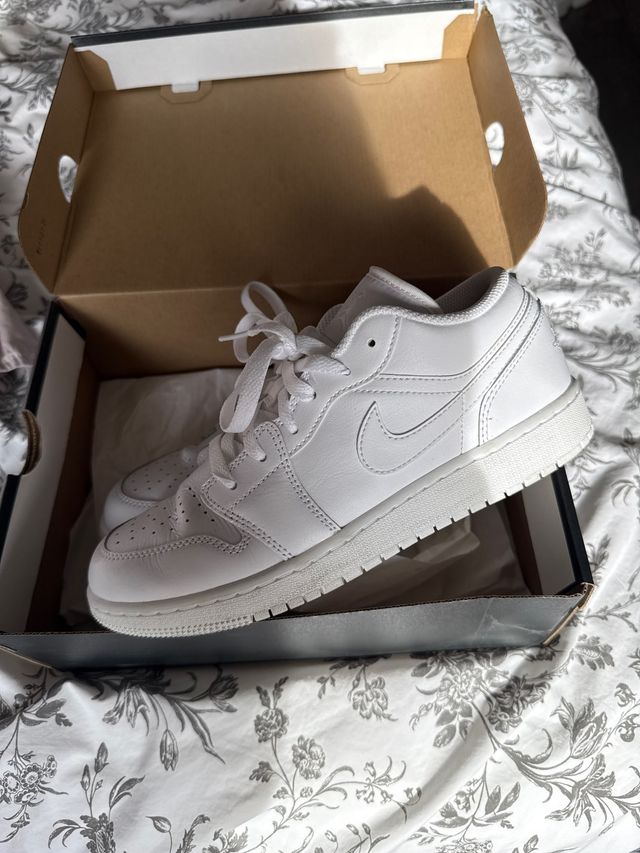 Air Jordan 1 Low GS Blancas