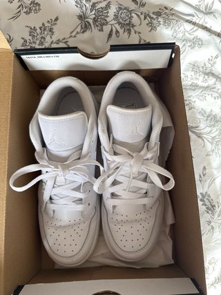 Air Jordan 1 Low GS Blancas