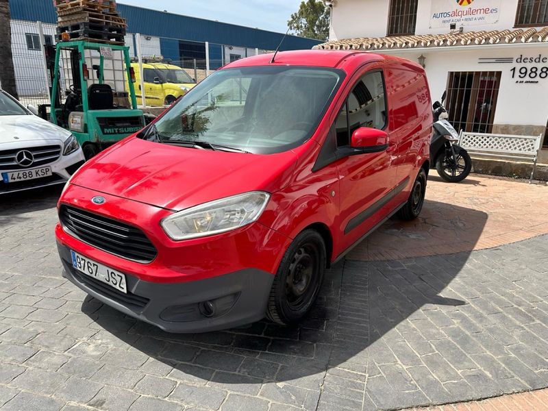 Ford Transit Courier 2016 - foto 1