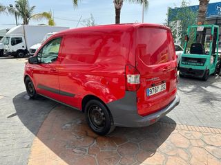 FORD TRÁNSIT COURRIER FURGÓN