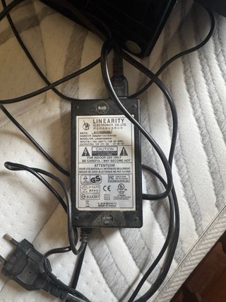 TV Grundig Negra y Plateada 19” con TDT