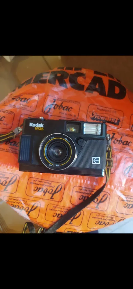 Cámara Kodak VR35 Negra