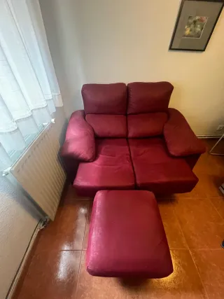 Sofá 2 plazas y puf ante