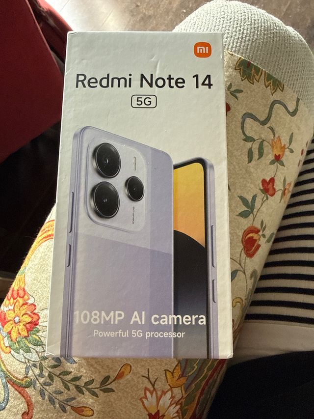 Xiaomi Redmi Note 14 5G color lavanda Nuevo