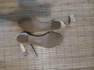 Sandalias de tacón talla 45