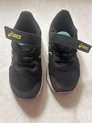 Zapatillas Asics Niña/o Negras- talla 31.5/19.5 cm