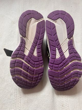 Zapatillas Asics Niña/o Negras- talla 31.5/19.5 cm